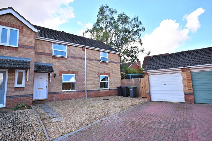 3 Bedroom Semi-Detached House To Rent In Polyanthus Drive, Sleaford, NG34