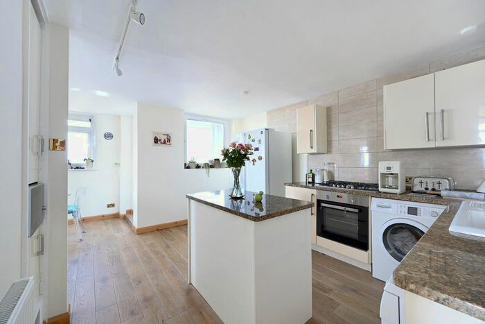 2 Bedroom Flat To Rent In Montague Street, Brighton, BN2