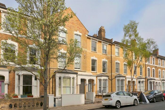 3 Bedroom Property To Rent In Reighton Road, London, E5