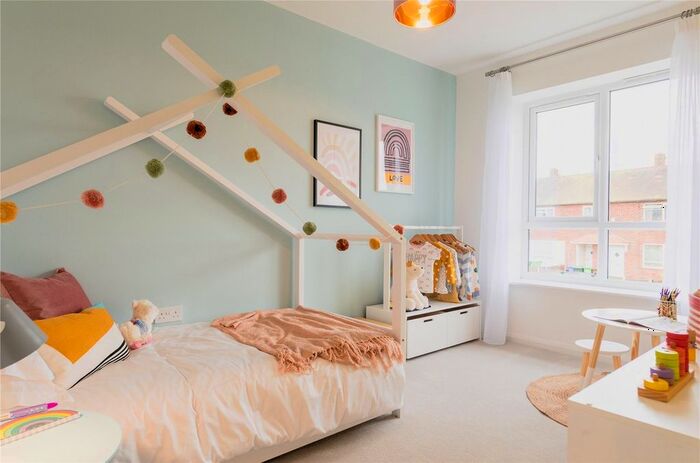 3 Bedroom Semi-Detached House For Sale In Woodland Gardens, Breightmet, Bolton, BL2
