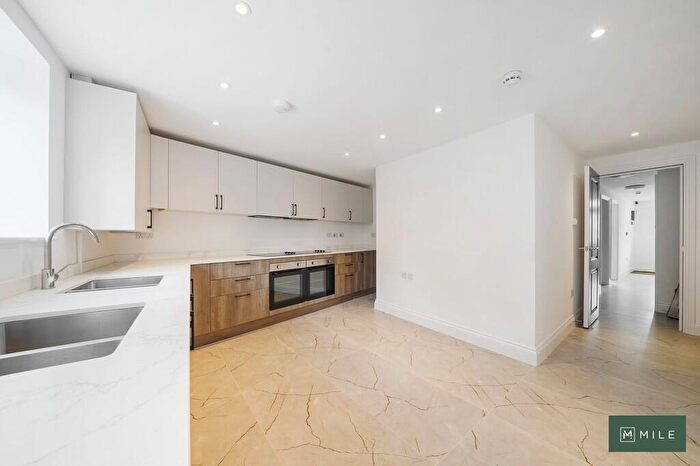 Studio To Rent In Coles Green Road, London, NW2