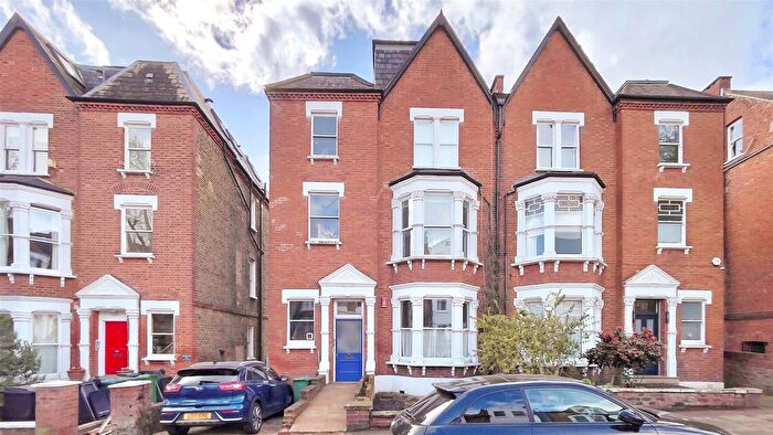 2 Bedroom Flat To Rent In Nassington Road, London, NW3