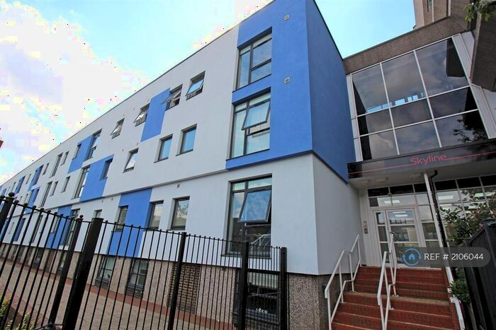 1 Bedroom Flat To Rent In Skyline House, Stevenage, SG1