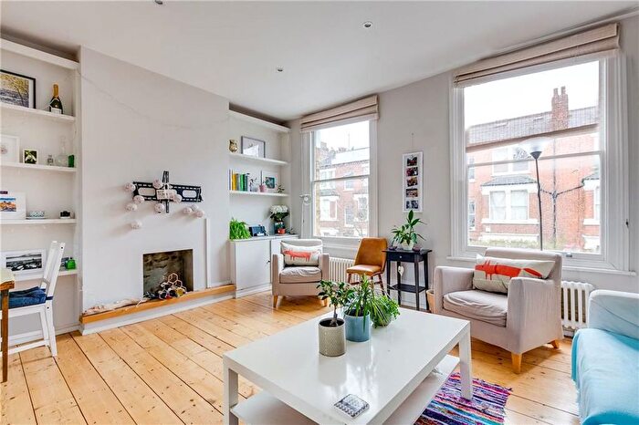 3 Bedroom Flat To Rent In Sulgrave Road, Brook Green, W6