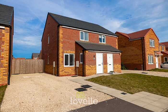 2 Bedroom Semi-Detached House For Sale In Alexandra Close, Grimsby, DN31
