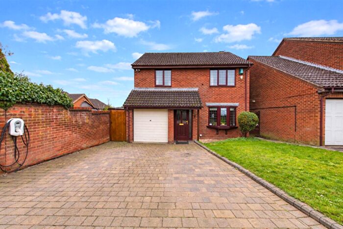 4 Bedroom Detached House For Sale In Ballamoor Close, Calcot, Reading, Berkshire, RG31