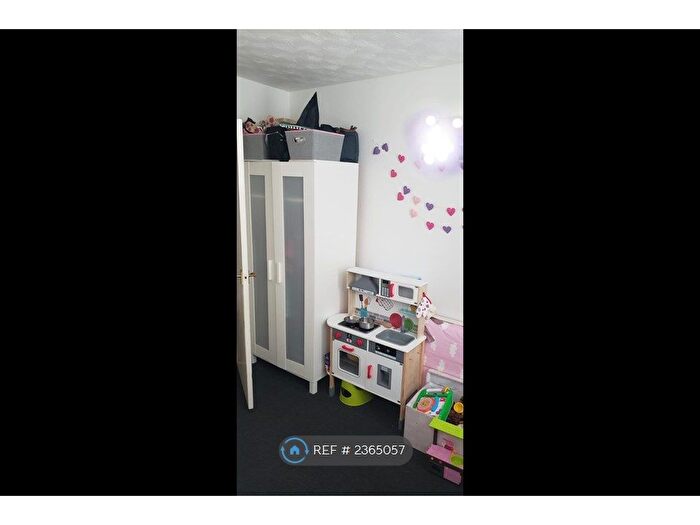 1 Bedroom Flat To Rent In Goodmayes, Ilford, IG3