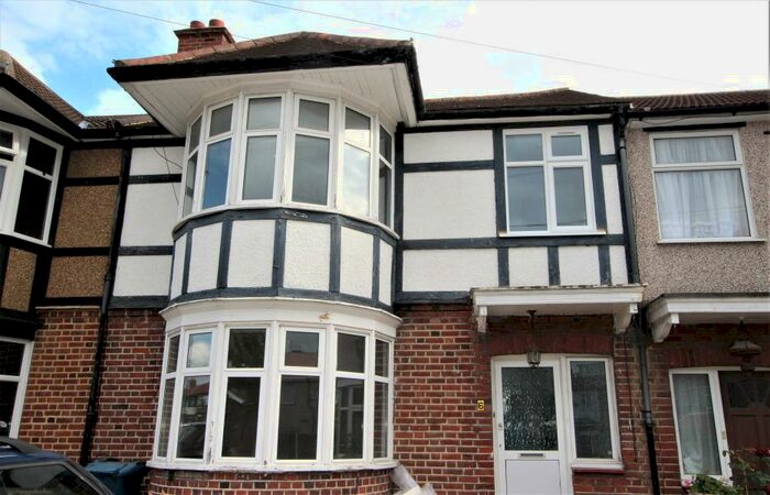 3 Bedroom Terraced House To Rent In Beaufort Avenue, HA3