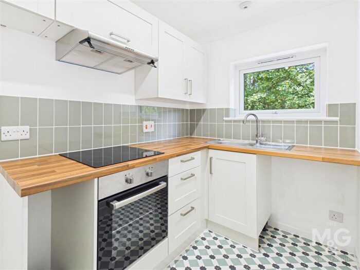 1 Bedroom Apartment For Sale In Riverside Court, Bell Meadow, Bury St. Edmunds, IP32