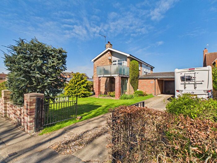 5 Bedroom Detached House For Sale In Bridlington Road, Driffield, YO25