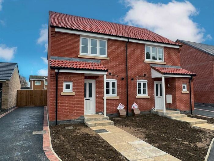 2 Bedroom Semi-Detached House To Rent In Tony Worth Close, Holbeach, Spadling, PE12