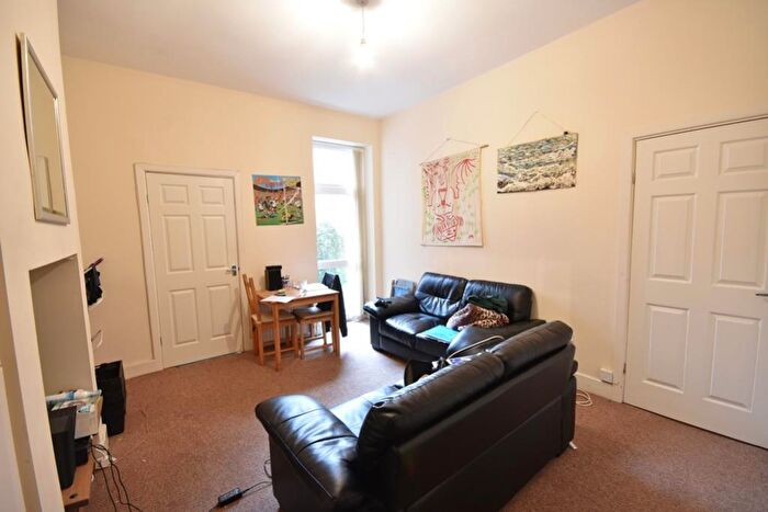 3 Bedroom Flat To Rent In Grosvenor Road, Jesmond, NE2