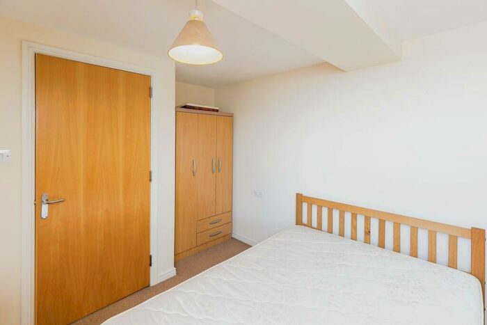 2 Bedroom Flat To Rent In Bethlehem Way, Edinburgh, Midlothian, EH7