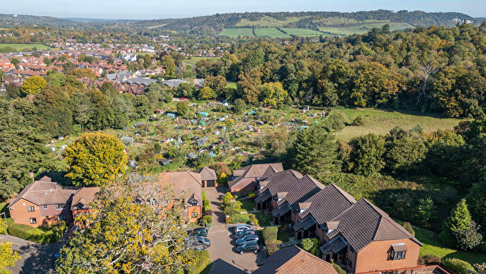 2 Bedroom Apartment For Sale In Harrowlands Park, Dorking, RH4