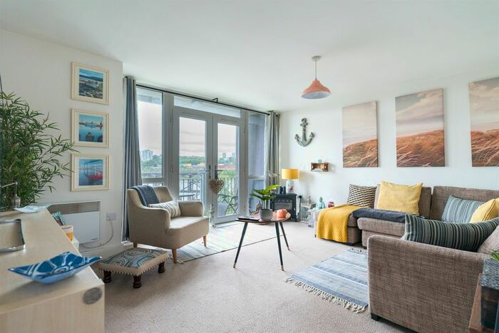 2 Bedroom Flat To Rent In The Stephenson, North Side, Gateshead, NE8