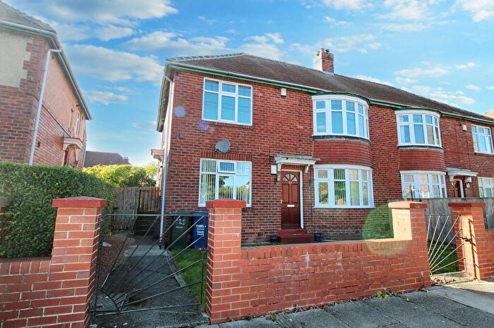 2 Bedroom Flat To Rent In Strathmore Road, Gosforth, Newcastle Upon Tyne, Tyne And Wear, NE3