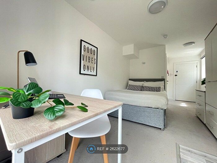 Studio To Rent In Southampton, Southampton, SO14