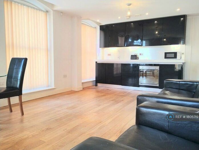 1 Bedroom Flat To Rent In Hanover House, Bradford, BD1