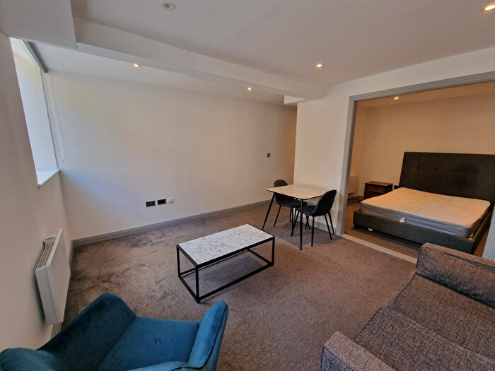 1 Bedroom Apartment To Rent In L, George Street, Bradford, West Yorkshire, BD1