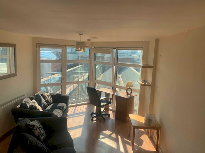 1 Bedroom Flat To Rent In The Atrium, City Centre, NG2