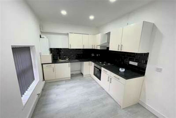 2 Bedroom Flat To Rent In Narborough Road, Leicester, LE3