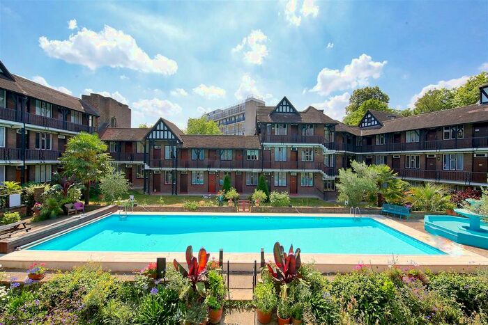 Studio To Rent In Tudor Close, Brixton Hill, SW2