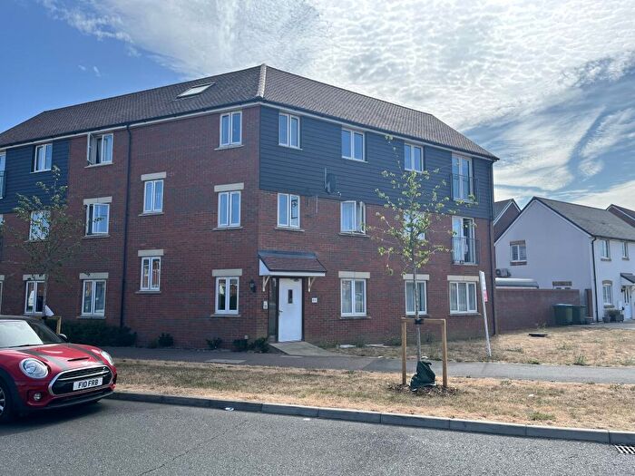 2 Bedroom Flat To Rent In Paradise Orchard, Aylesbury, Buckinghamshire, HP18