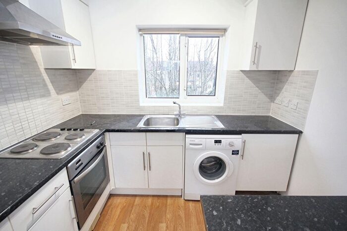 1 Bedroom Flat To Rent In Copthorne Mews, Hayes, UB3