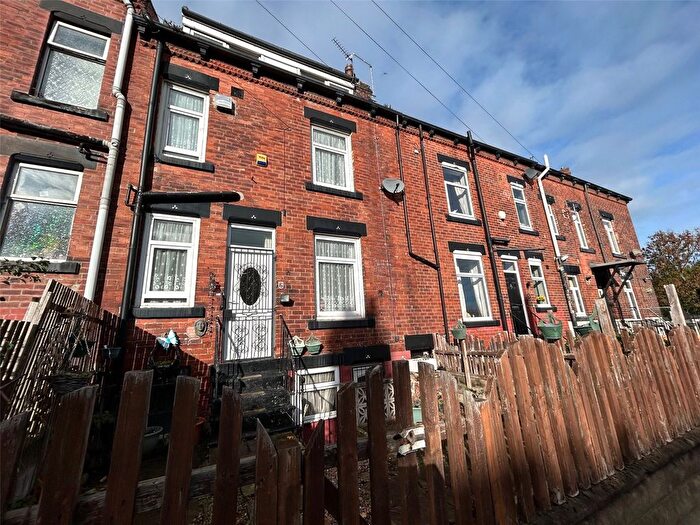 2 Bedroom Terraced House For Sale In Pasture View, Leeds, West Yorkshire, LS12