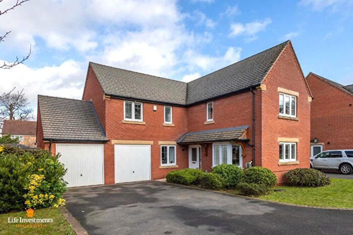 4 Bedroom Detached House For Sale In Great Orme Close, Rugby, Warwickshire, CV22