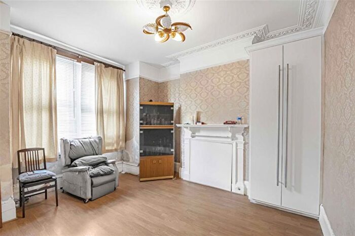 3 Bedroom Terraced House For Sale In Honeybrook Road, Balham, SW12