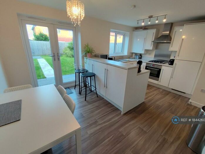 3 Bedroom Semi-Detached House To Rent In Gilbert Close, Liverpool, L37