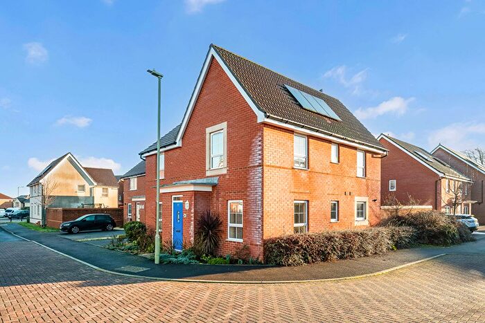 4 Bedroom Detached House For Sale In Bayntun Drive, Lee-On-The-Solent, PO13