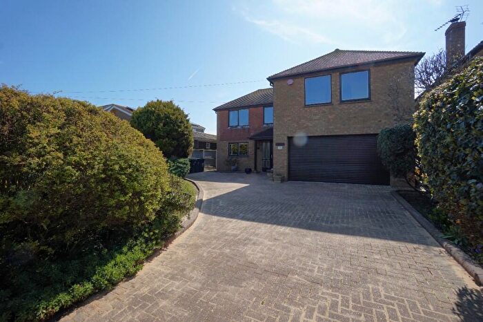 5 Bedroom Detached House For Sale In Daryngton Avenue, Birchington, Kent, CT7