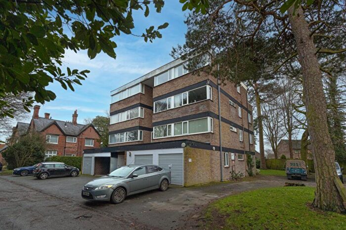 2 Bedroom Flat To Rent In Hanover House, Old Vicarage Lane, CW8