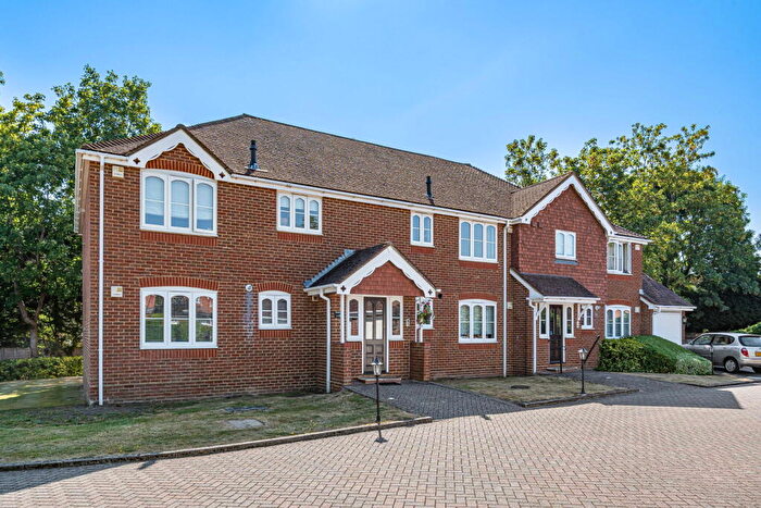 2 Bedroom Apartment For Sale In Church Road, Bookham, KT23