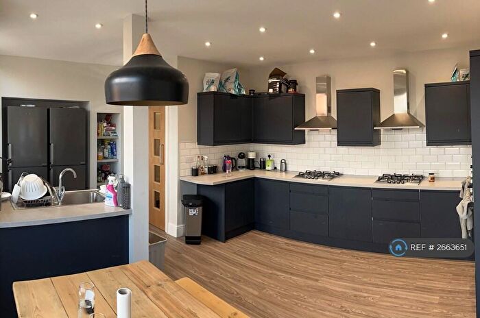 7 Bedroom Flat To Rent In Smithdown Road, Liverpool, L15