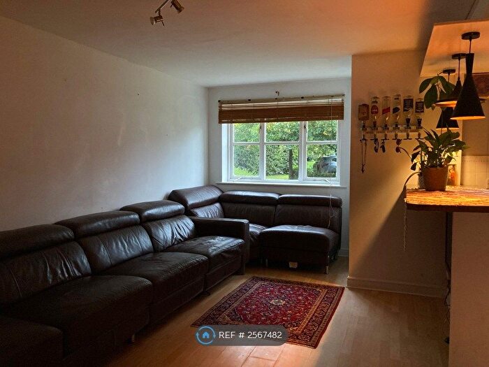 1 Bedroom Flat To Rent In Phillips Close, London, SM5