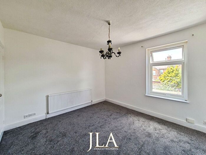 2 Bedroom Terraced House To Rent In Station Street, Wigston, LE18