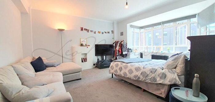 1 Bedroom Flat To Rent In University Street, London, WC1E