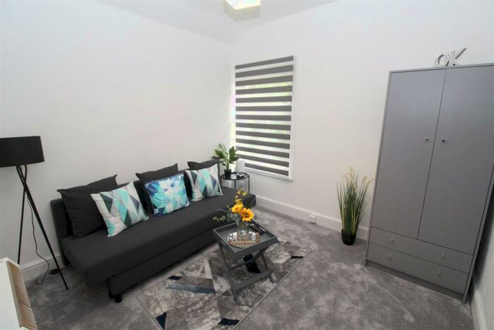 1 Bedroom Flat To Rent In Claude Road, Roath, Cardiff, CF24