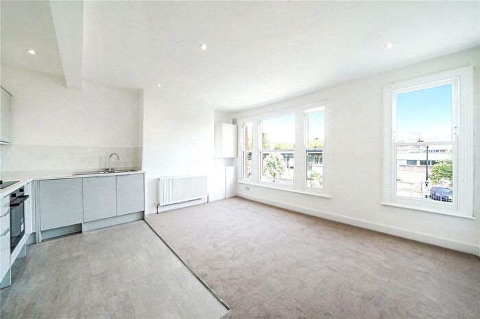 2 Bedroom Flat To Rent In Inderwick Road, London, N8
