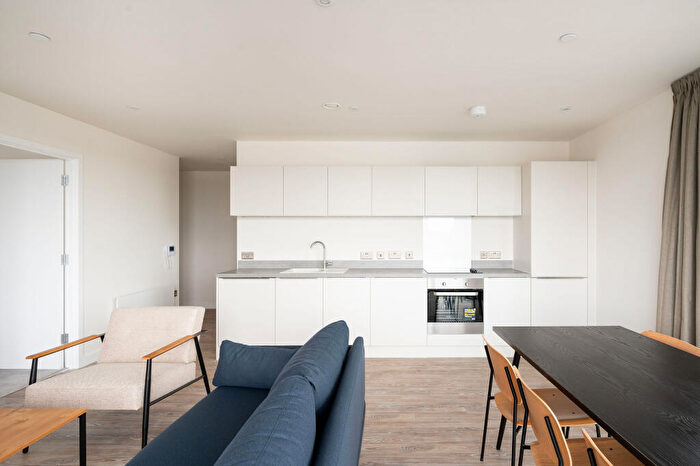 3 Bedroom Flat To Rent In The Kell, Gillingham Gate Road, Gillingham, ME4