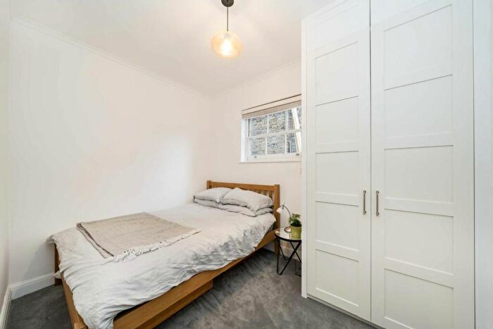 1 Bedroom Flat For Sale In Consort Road, Peckham, SE15