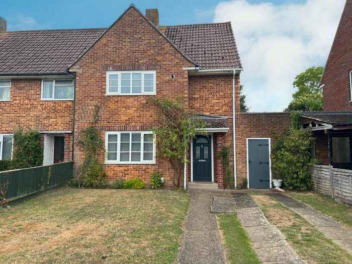 4 Bedroom Semi-Detached House To Rent In Westman Road, Winchester, SO22