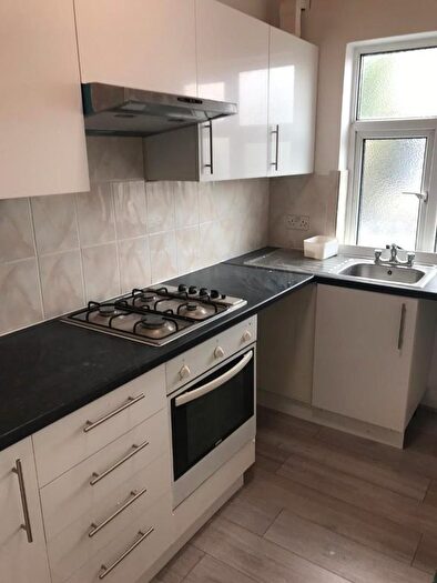 2 Bedroom Flat To Rent In Fore Street, London, N9
