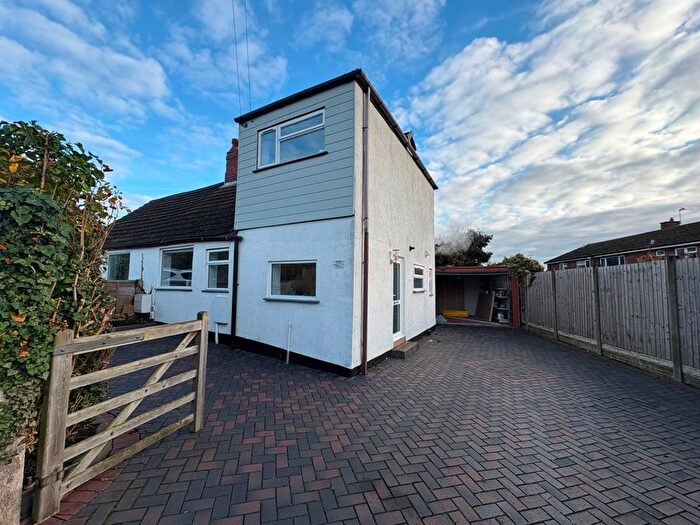 3 Bedroom Semi-detached House To Rent In Ash Grove, Burntwood, WS7