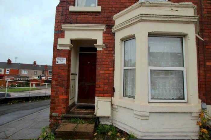 1 Bedroom Flat To Rent In York Road, Town Centre, SN1