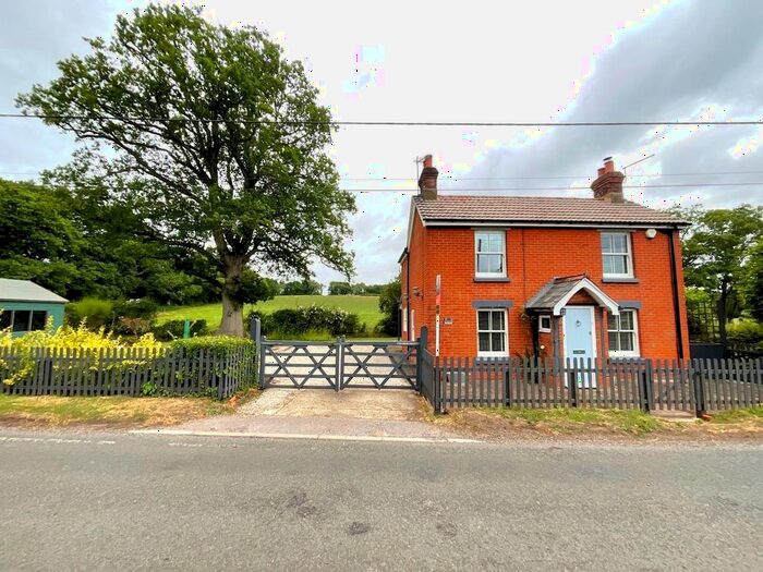3 Bedroom Detached House To Rent In Winsor Road, Winsor, Southampton, SO40
