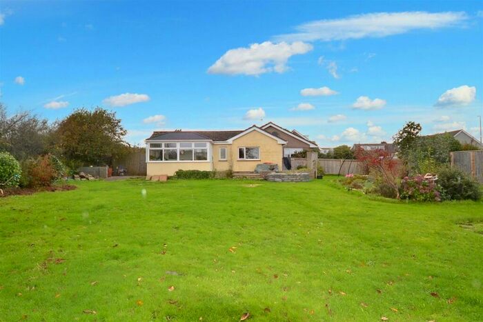 4 Bedroom Detached Bungalow For Sale In Green Close, Steynton, Milford Haven, SA73